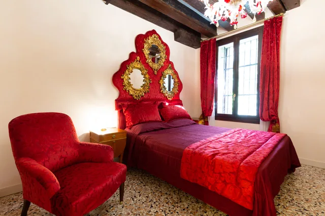 Deluxe, Double Bed, Granda Sweet Suites 2/3