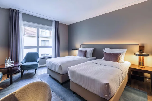 Premium, Steigenberger Hotel De Saxe 1/3