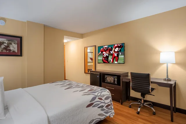 غرفة ديلوكس بسرير كوين لذوي الإعاقة، Red Roof Inn Des Moines 4/7