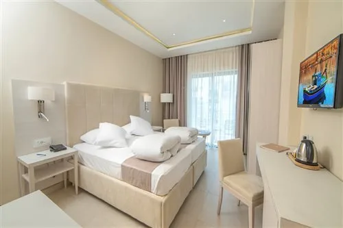 Deluxe, Single, Garden View, Balcony, Maritim Antonine Hotel and Spa Malta 2/2