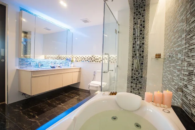 جناح بسرير كينج بشرفة، Pool Suite Chiang Mai 4/4