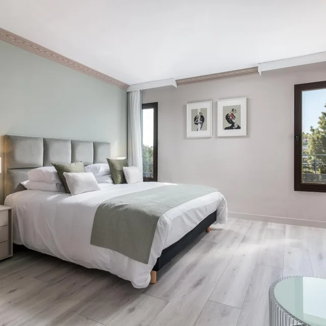 غرفة ديلوكس بسرير مزدوج بإطلالة على البحر بشرفة، Boutique Hotel B51 (ex. Park Plaza Suites Hotel) 3/5