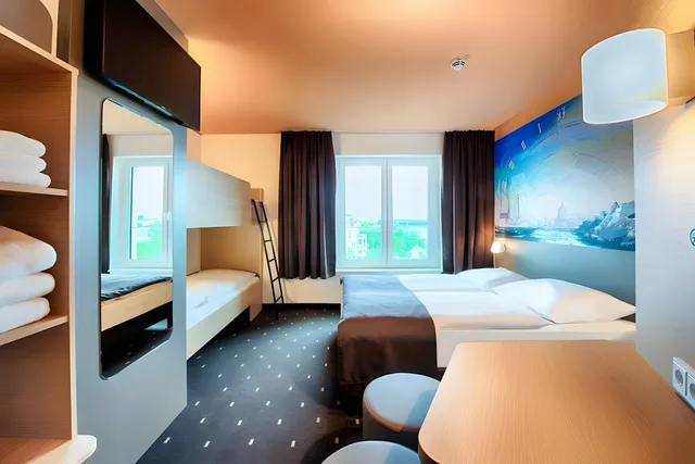 غرفة رباعية، B&B Hotel Rostock-Hafen 1/1