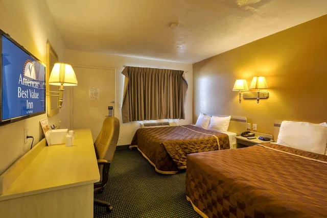 غرفة بسريرين مزدوجين للمدخنين، Americas Best Value Inn Amarillo Airport 2/6