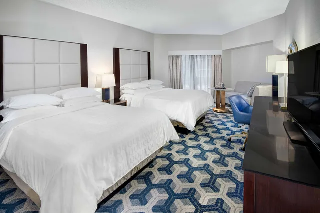 غرفة ديلوكس بسريرين كوين، Sheraton Eatontown Hotel 5/9