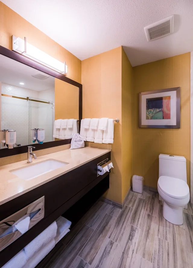 غرفة قياسية بسريرين كوين بمطبخ صغير، Best Western Plus Chateau Fort St. John 5/5