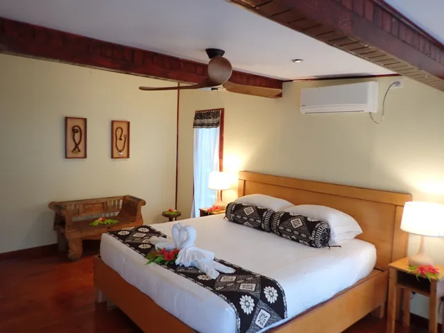 كوخ فاخر بفراش فوتون وسرير كينج بإطلالة على البحر، Sau Bay Resort and Spa 1/2