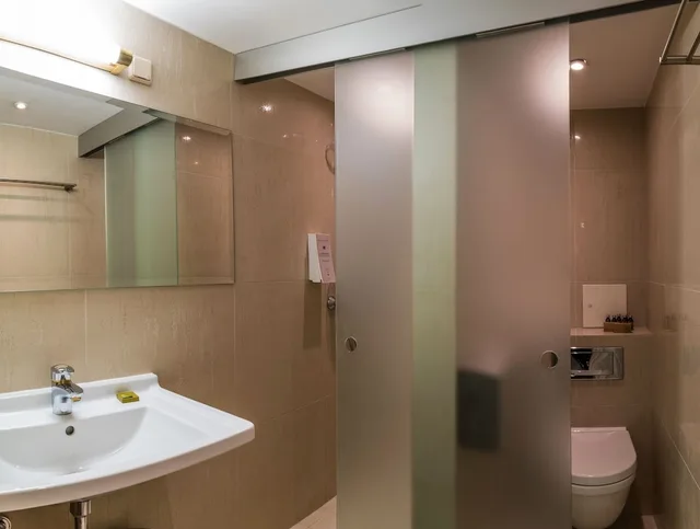 غرفة ديلوكس بسرير كينج، Cru Hotel 4/8
