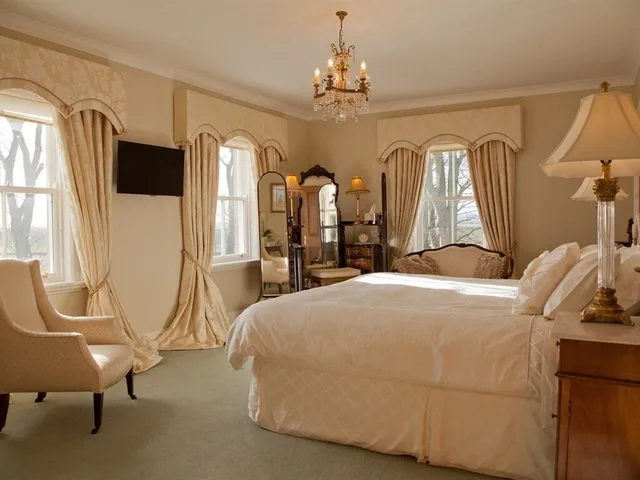 Eldon, Superior, King Bed، West Longridge Manor B&B 5/8
