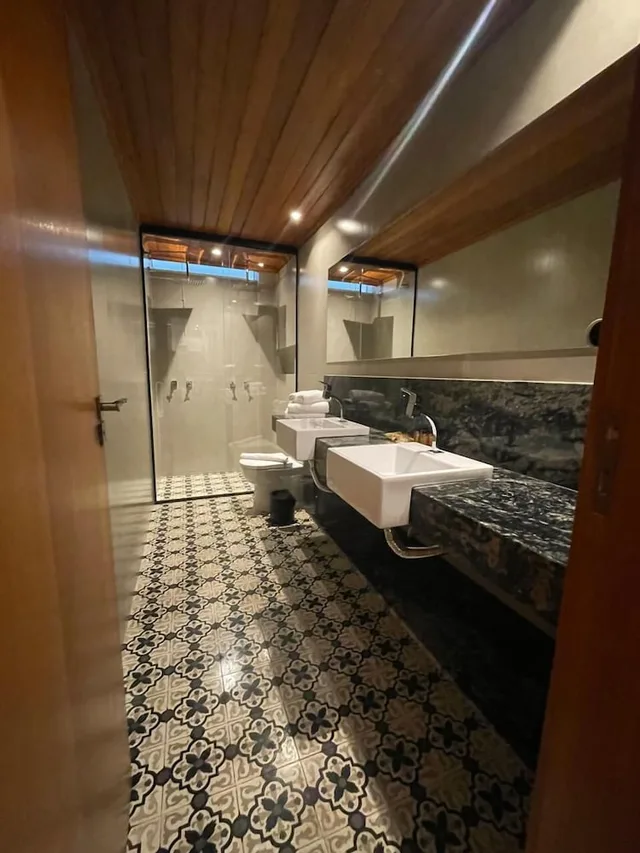 غرفة ديلوكس رباعية بسريرين كينج، Hotel Estilo de Minas 6/6