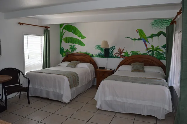 Standard, 2 Double Beds, Beach Front، Wanna Wanna Inn 1/2