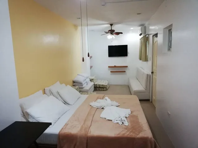 غرفة عائلية رباعية بسريرين مزدوجين، Boracay Breeze Resort 2/2