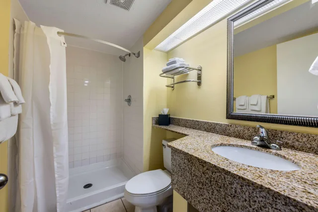 Exterior, Garden, Courtyard, 2 Queen Beds, Terrace، Best Western Cocoa Beach Hotel and Suites 7/9