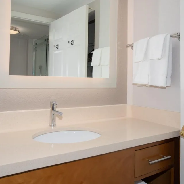 غرفة بسريرين مزدوجين لذوي الإعاقة، STAYBRIDGE SUITES DENVER INTERNATIONAL AIRPORT 2/7
