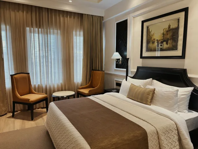 غرفة كلوب بسرير كوين، Peerless Inn Kolkata 2/3