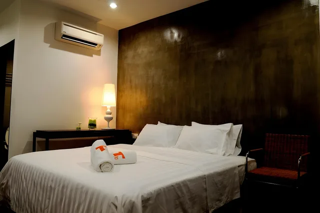 Standard, Queen Bed, T+ Hotel Sungai Korok 1/3