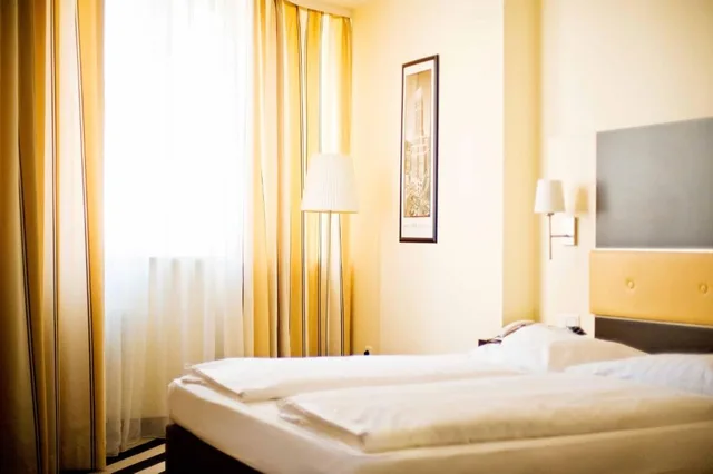 غرفة غراند بسرير مزدوج، Tante ALMA Bristol Hotel 1/2