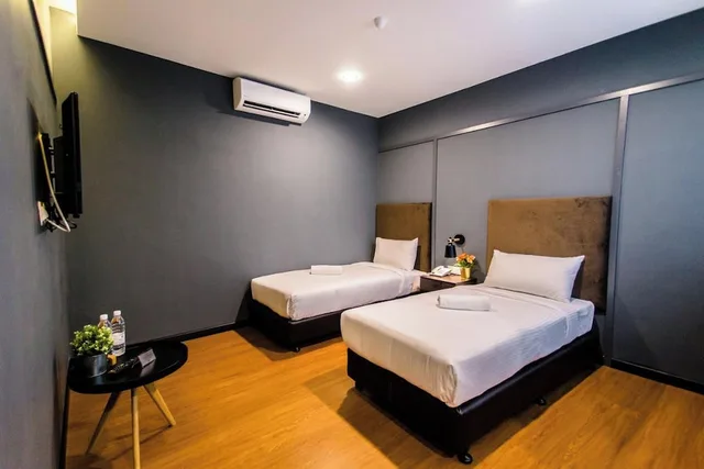 غرفة عائلية بسرير كينج وسريرين منفصلين بغرفتي نوم، Jenjarom Boutique Hotel Kuala Lumpur (ex. Best View Boutique Hotel Jenjarom) 2/4