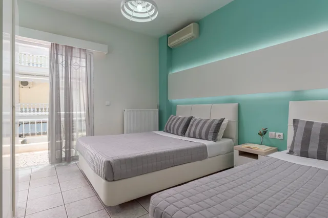 غرفة قياسية ثلاثية، Ouzas Hotel 1/3