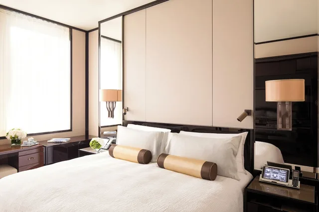 غرفة ديلوكس بسرير كينج، The Peninsula Hong Kong 5/11