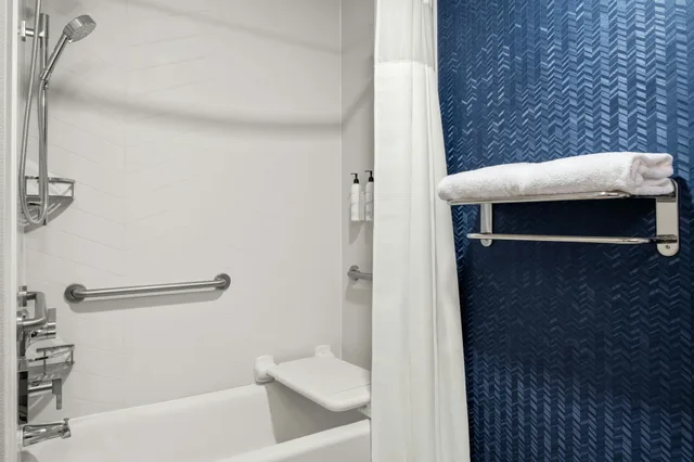 غرفة، Fairfield Inn Suites By Marriott New Buffalo 5/6