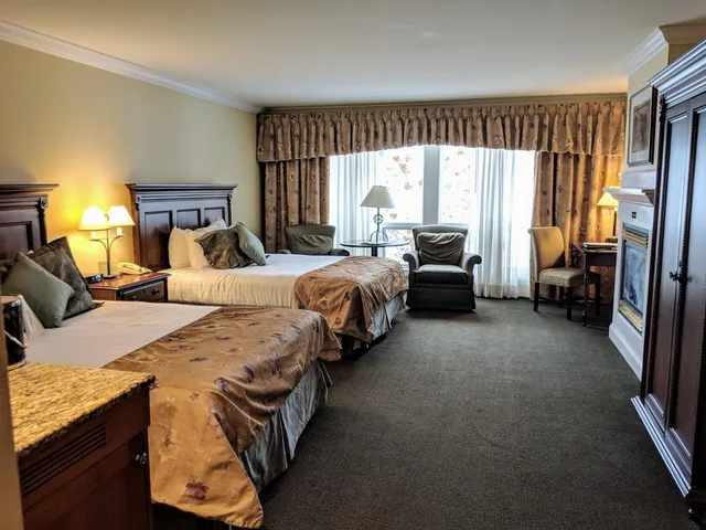 غرفة فاخرة بسريرين كوين لذوي الإعاقة، Stoweflake Mountain Resort Spa 1/1