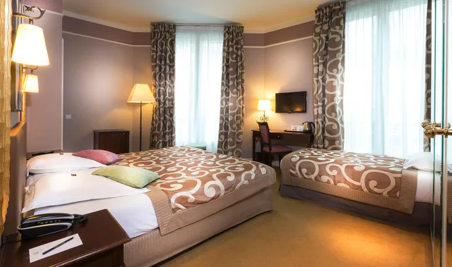 غرفة ثلاثية بريستيج، Hotel Du Bois Champs-Elysees 4/10