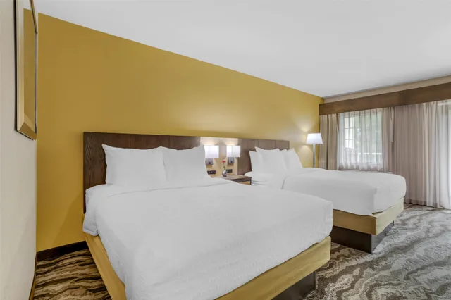 Suite, 2 Queen Beds, River View, Balcony or Patio, Corner، Best Western Plus River Escape Inn & Suites 5/10