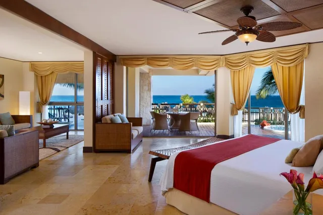 Preferred Club, Governor, Suite, King Bed, Ocean Front، Dreams Riviera Cancun 1/3
