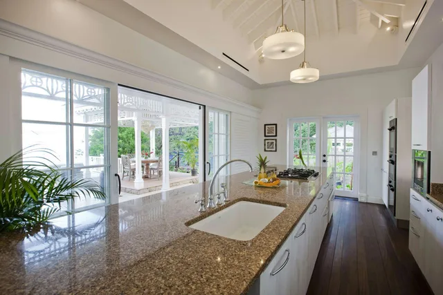 4 Bedrooms, Residence, Ocean Front، Sugar Beach A Viceroy Resort 1/1