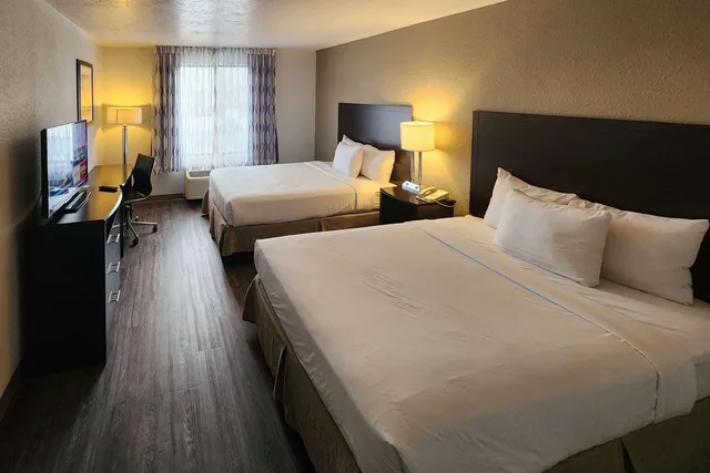 غرفة بسريرين كوين، Clarion Inn Salt Lake City Airport 1/10