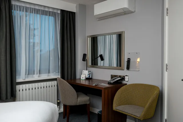 جناح، Garner Hotel Preston Samlesbury 7/7