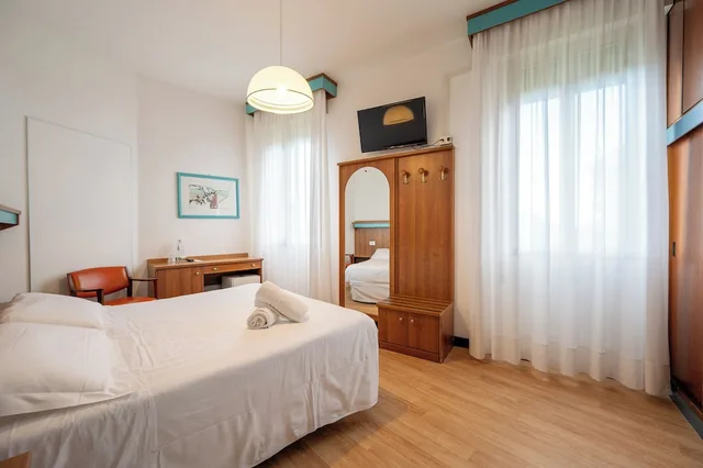 غرفة بسريرين منفصلين بإطلالة على المدينة، Hotel Las Vegas Jesolo 1/7