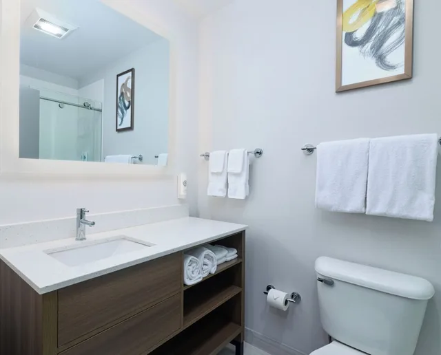 جناح استوديو بسريرين كوين لذوي الإعاقة، Comfort Suites Springfield RiverBend Medical 6/10