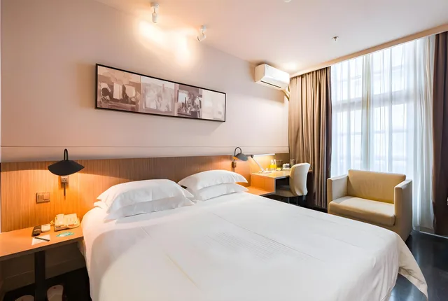 غرفة قياسية بسرير كوين، Jinjiang Inn Select (Shanghai Nanjing Road Pedestrian Street) 1/1
