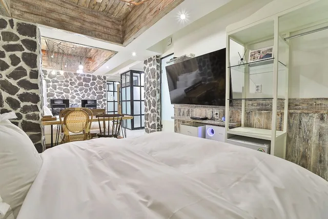 جناح بريميوم بسريرين مزدوجين، Hotel February Suseong 1/2