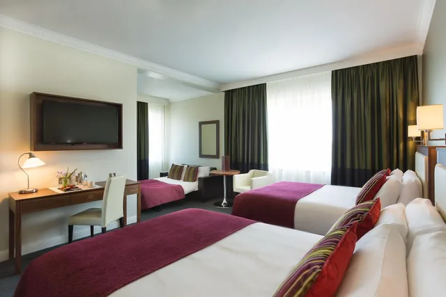 غرفة عائلية، Rochestown Park 3/4