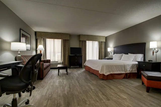استوديو بسرير كينج لذوي الإعاقة، Hampton Inn Suites Spartanburg I 26 Westgate Mall 2/3