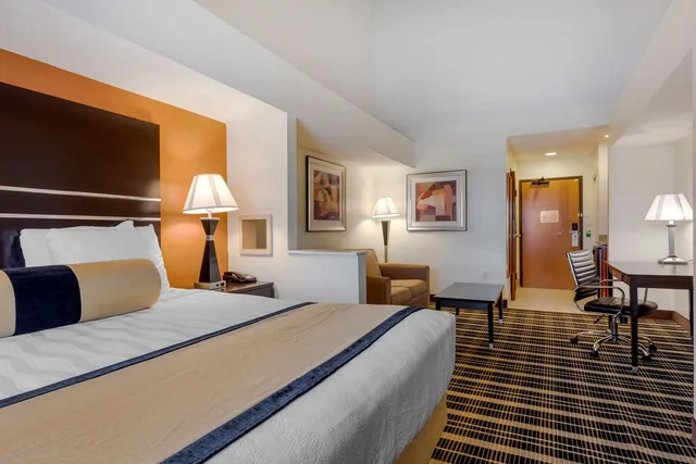 Room, King Bed, Sofa, Accessible, Best Western Plus Rockwall Inn and Suites 1/4