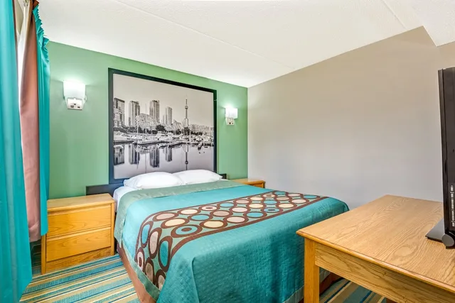 غرفة بسريرين كوين، Super 8 by Wyndham Toronto East ON 8/9