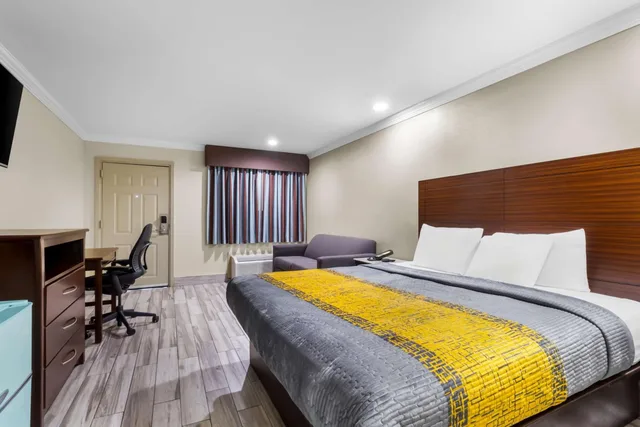 غرفة بسرير كينج لذوي الإعاقة، Americas Best Value Inn Houston Heights at I-45 1/8