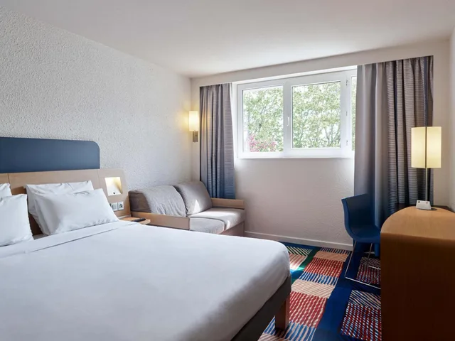 غرفة ثلاثية بسرير فردي، B&B Hotel Cergy Port 4 Stars 1/6