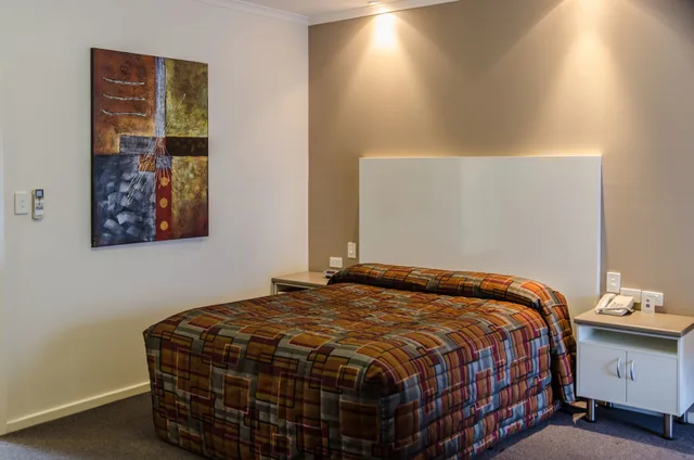 غرفة قياسية بسرير كوين وسرير فردي، McLaren Vale Motel and Apartments 2/7