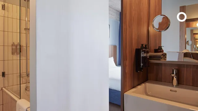 جناح جونيور، Grandi By Center Hotels 1/1