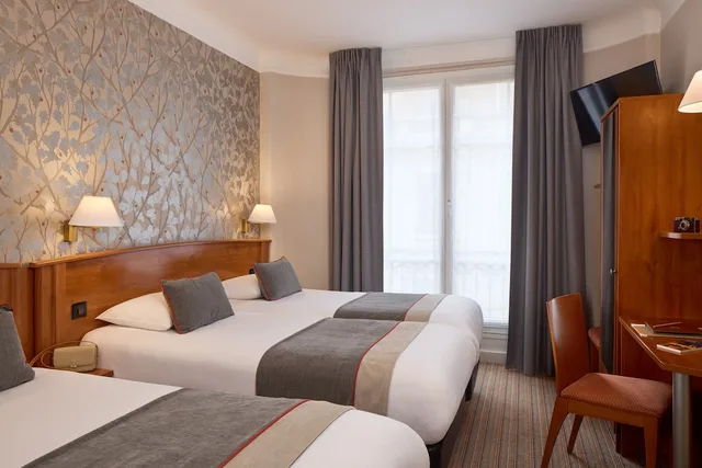 غرفة ثلاثية بسرير مزدوج وسرير فردي، Timhotel Palais Royal 1/10