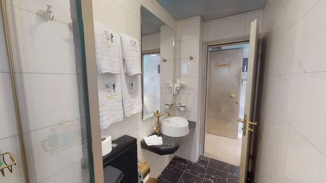 Design, Suite, King Bed, Pool Side, Patio, Leda Suites 4/6