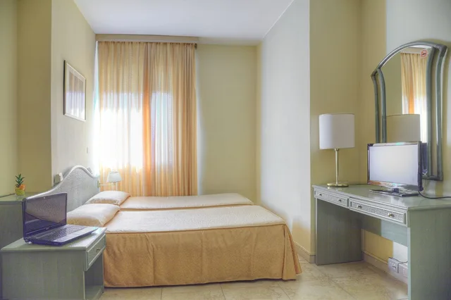 غرفة ثلاثية بسرير مزدوج وسرير فردي، Amalfi 6/6