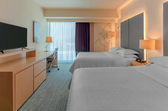 غرفة بسريرين كوين بإطلالة على المدينة، Sheraton San Jose Hotel Costa Rica 3/6