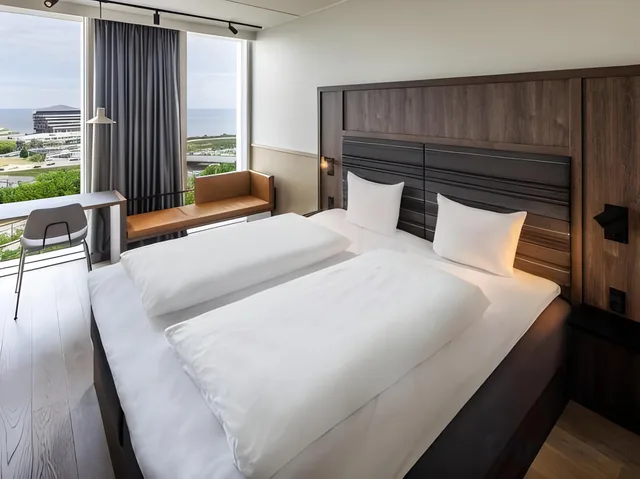Standard, Double Bed, Sofa, Comfort Hotel Copenhagen Airport 1/2