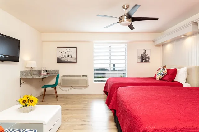 Room, Single, 2 Queen Beds، The Sea View Inn At The Beach 1/2